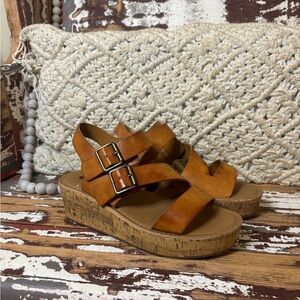 Women's Leather Buckle Strap Sandals Makalu California 7.5